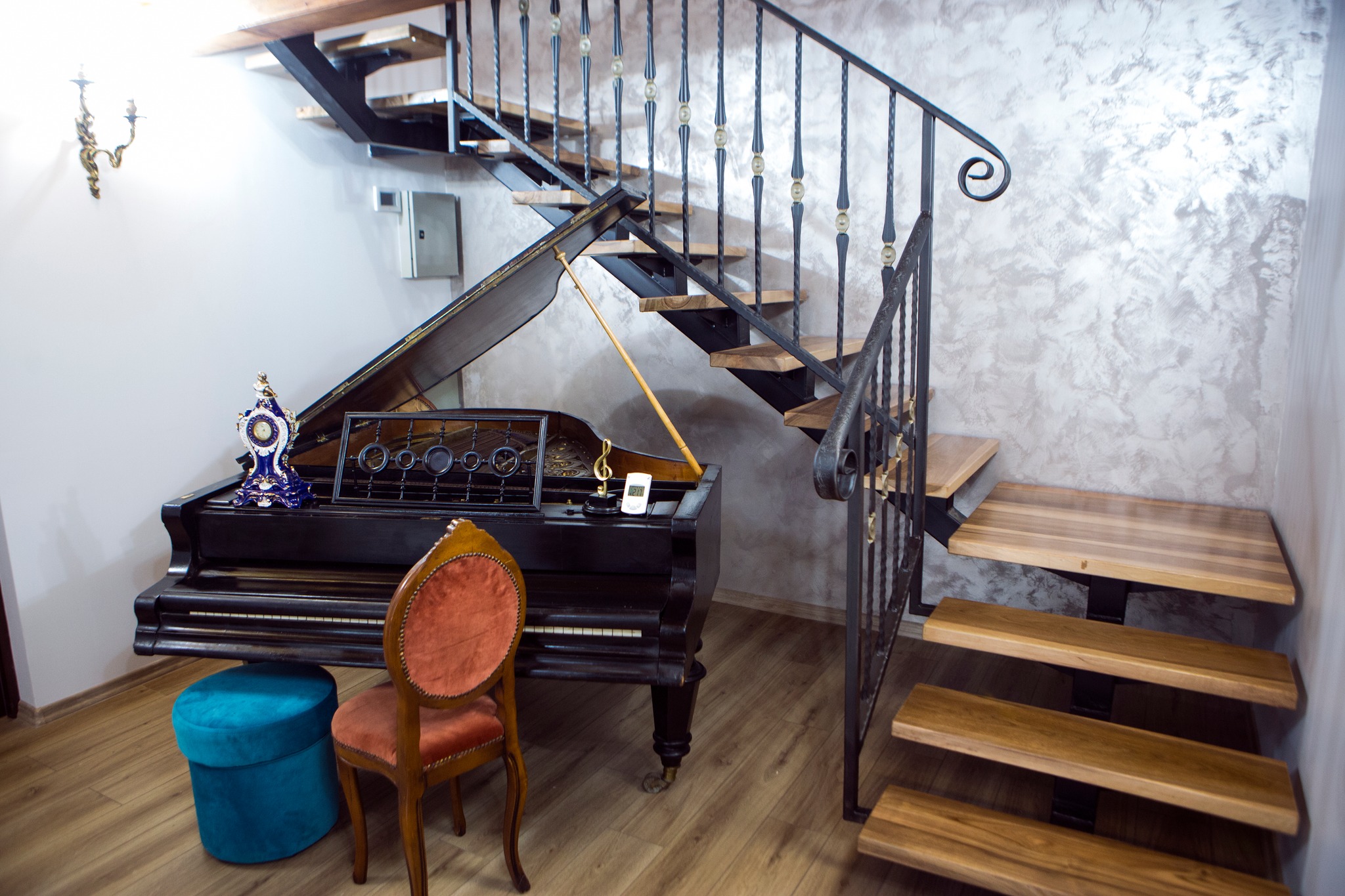 Vedere panoramică Casa cu Magnolii